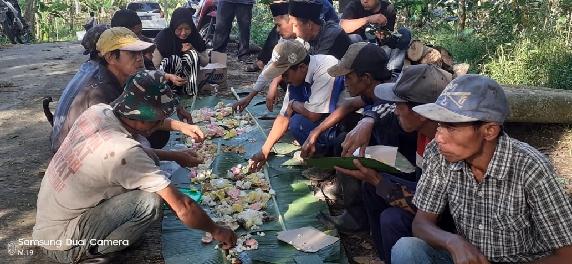 Selamatan Jalan Perekonomian Dusun Deles